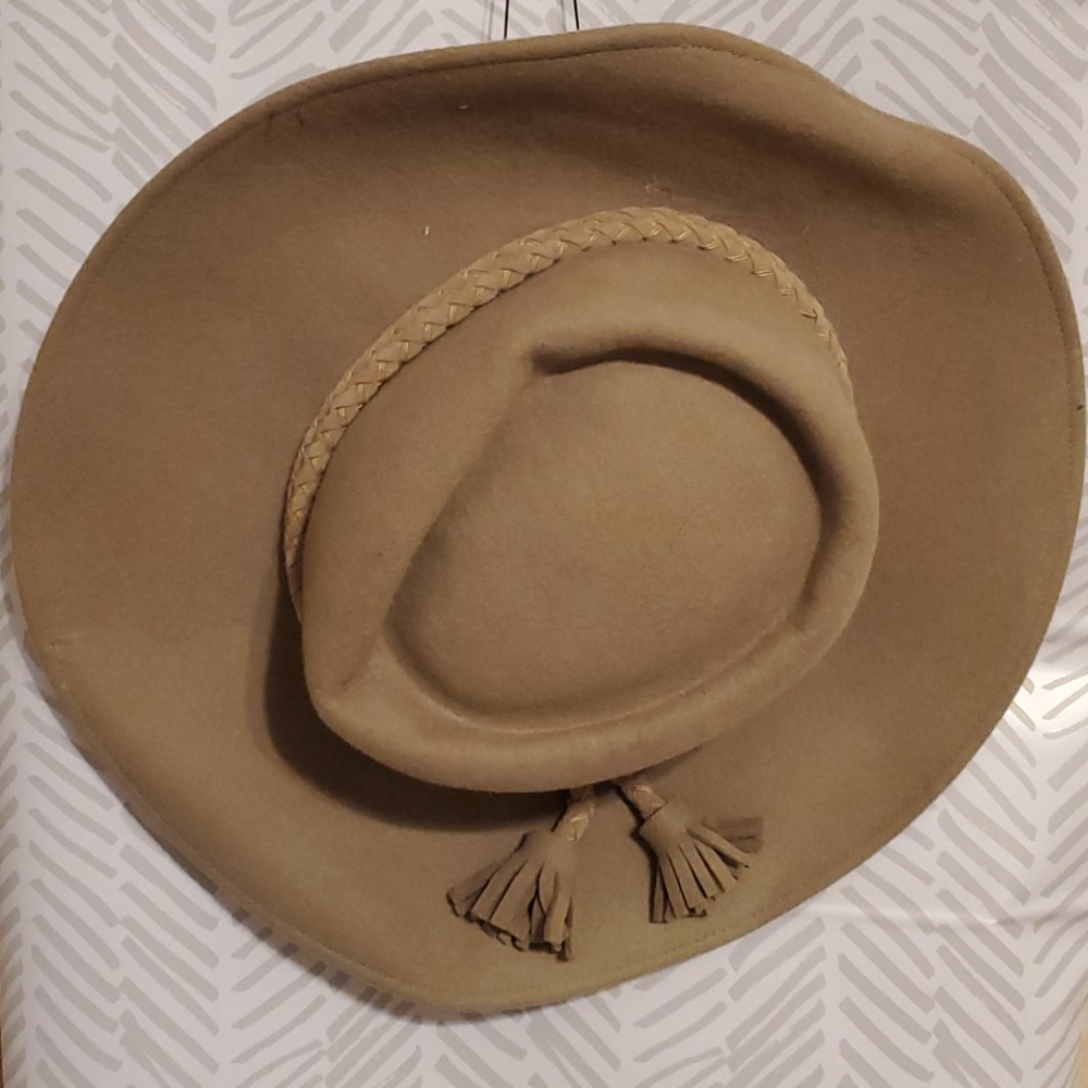 Whittall & Shon 100% wool doeskin felt hat